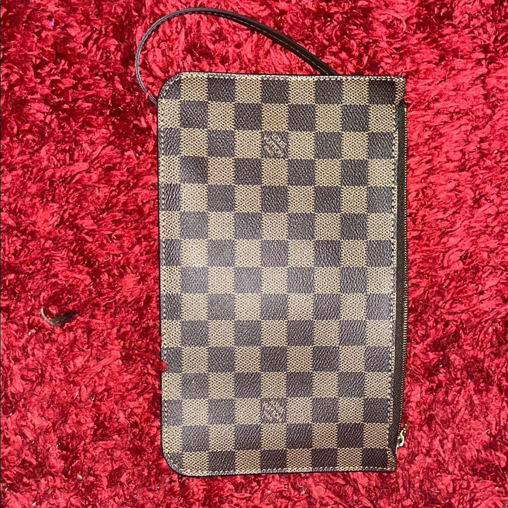 Checkered Louis Vuitton Black and Tan Bag. Never used.